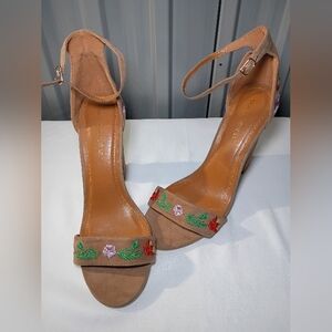 Elegant Floral Embroidered Heels in Tan